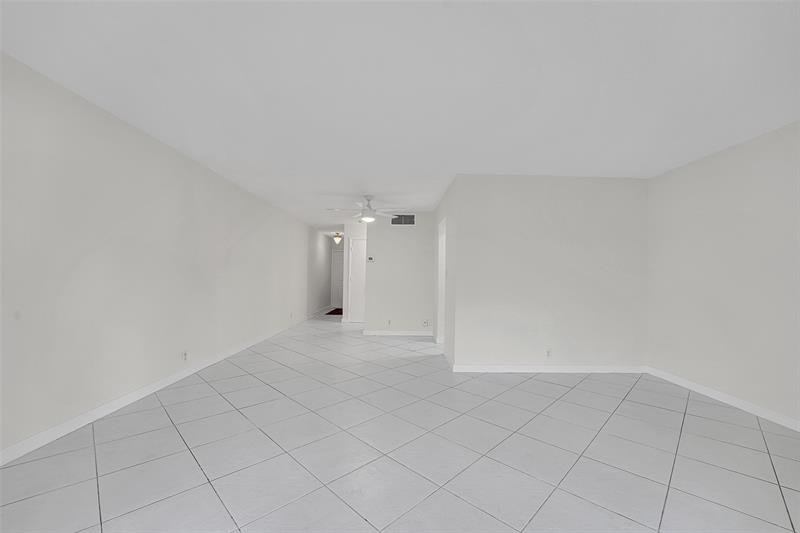 Image 17 of 24 For 4820 23rd Ave  203