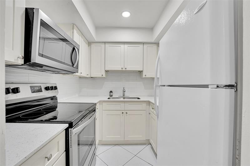 Image 18 of 24 For 4820 23rd Ave  203