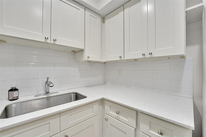 Image 20 of 24 For 4820 23rd Ave  203