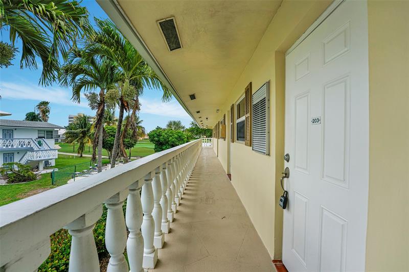 Image 4 of 24 For 4820 23rd Ave  203