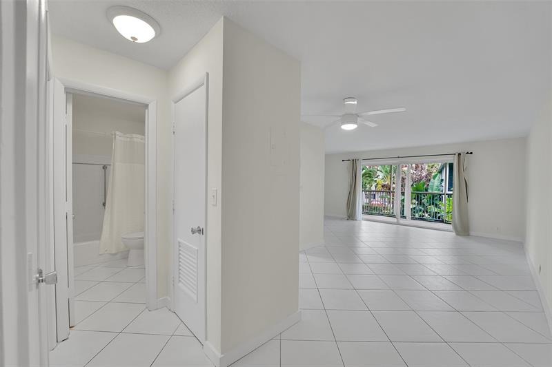 Image 7 of 24 For 4820 23rd Ave  203