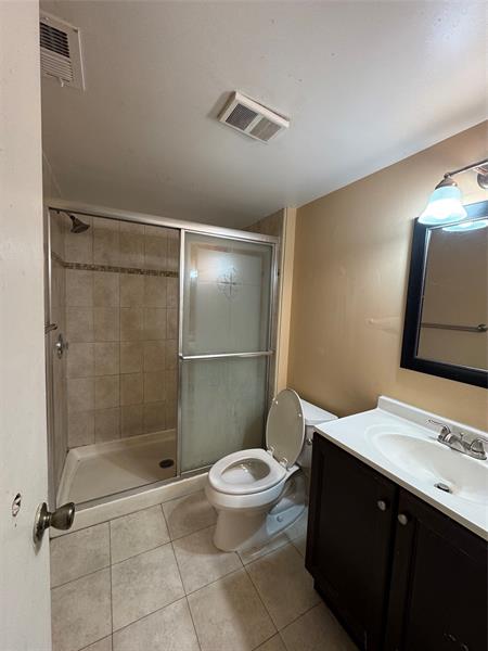 Image 10 of 10 For 9001 Wiles Rd  305