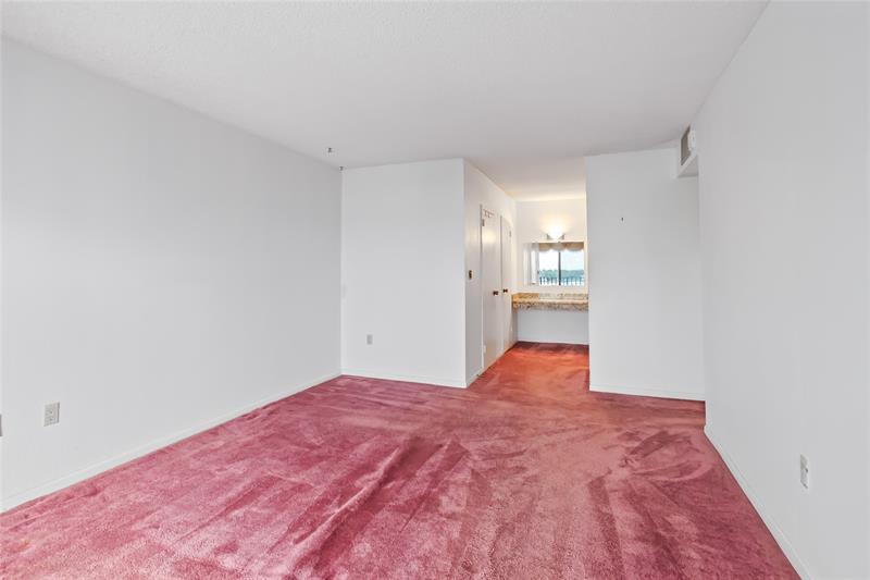 Image 12 of 35 For 322 Buchanan St  506