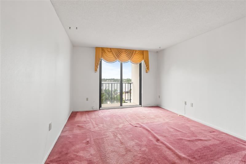 Image 13 of 35 For 322 Buchanan St  506