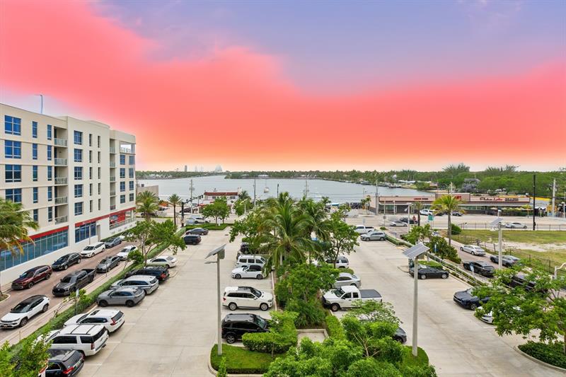 Image 15 of 35 For 322 Buchanan St  506