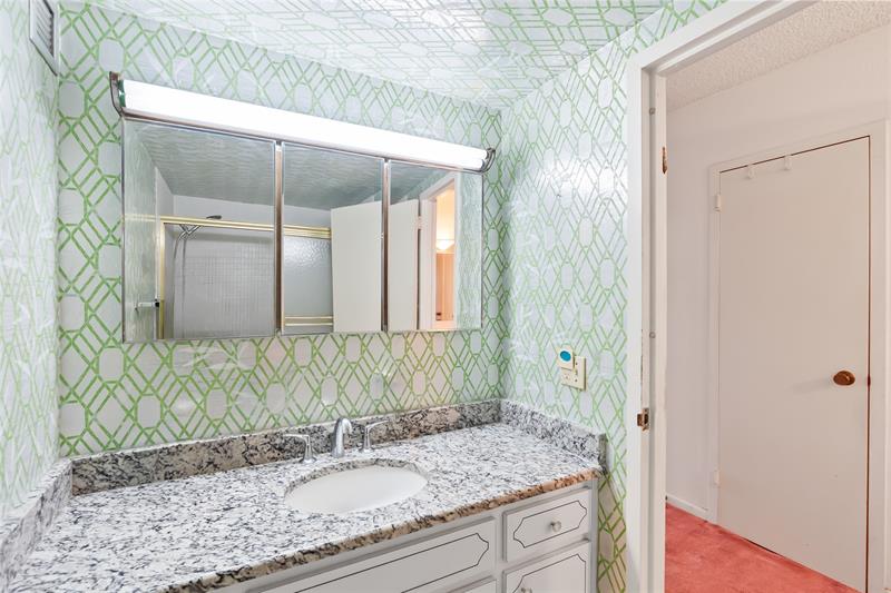 Image 19 of 35 For 322 Buchanan St  506