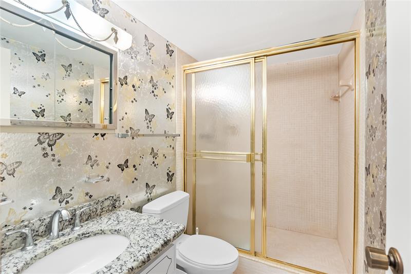 Image 22 of 35 For 322 Buchanan St  506