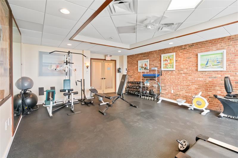 Image 24 of 35 For 322 Buchanan St  506