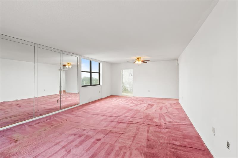 Image 9 of 35 For 322 Buchanan St  506