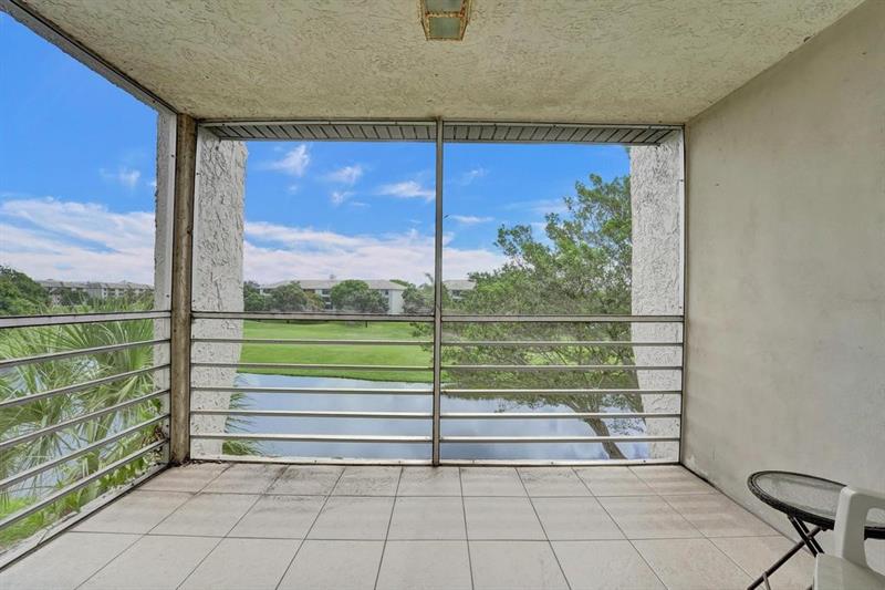 Image 31 of 54 For 9230 Lagoon Pl  406
