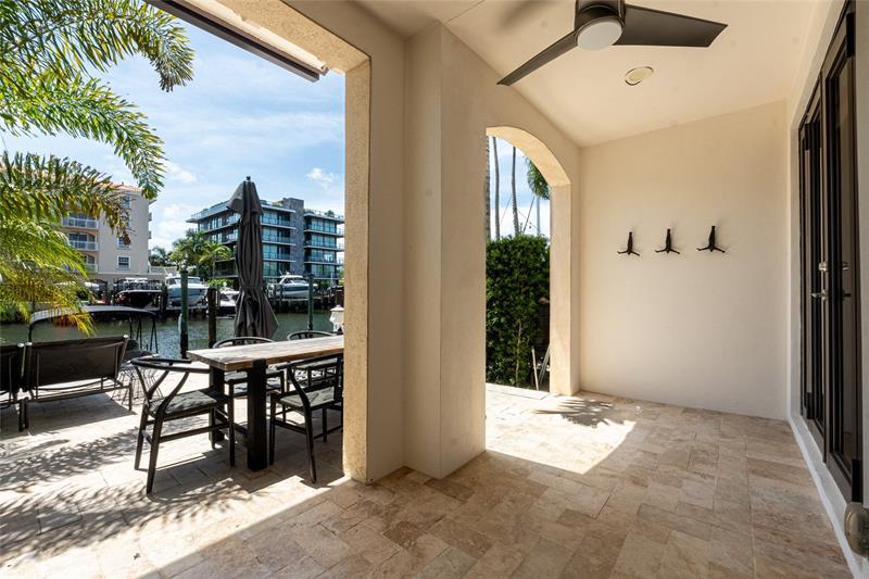 Image 40 of 47 For 101 Isle Of Venice Dr  101