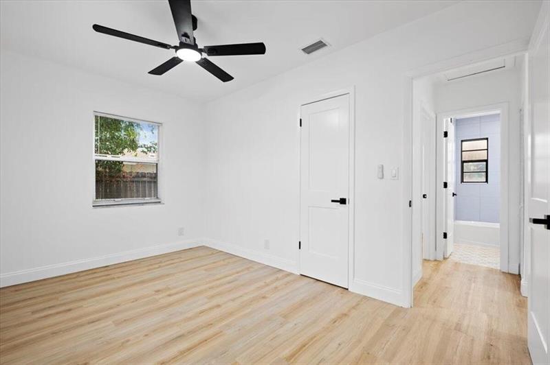 Image 11 of 20 For 1209 14th Court S