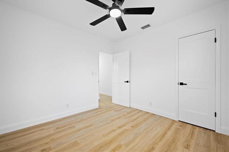 Image 13 of 20 For 1209 14th Court S