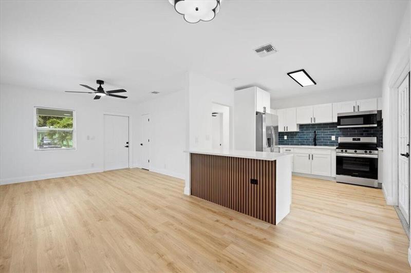 Image 6 of 20 For 1209 14th Court S