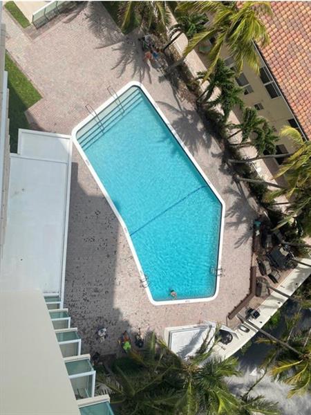 Image 16 of 24 For 6000 Ocean Blvd  9e