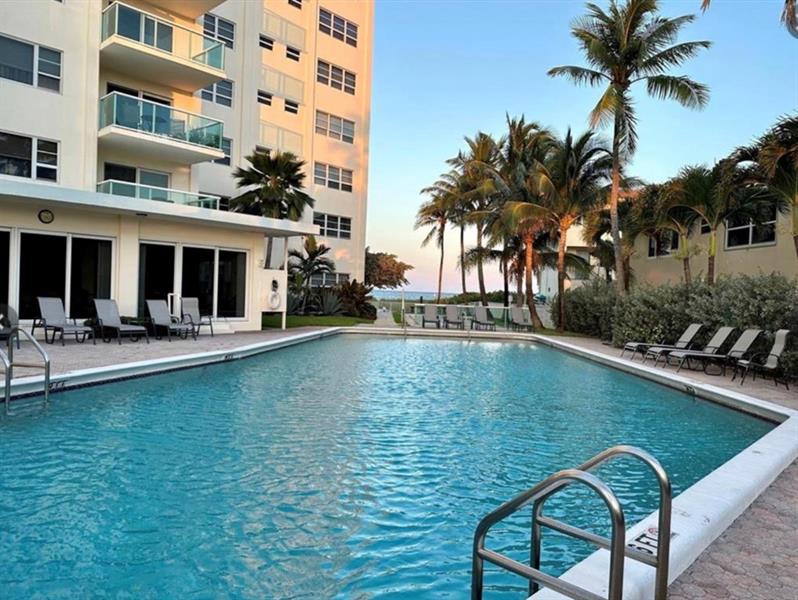 Image 21 of 24 For 6000 Ocean Blvd  9e