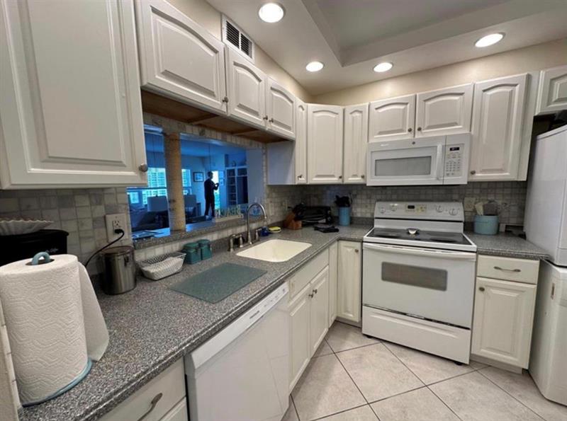 Image 6 of 24 For 6000 Ocean Blvd  9e