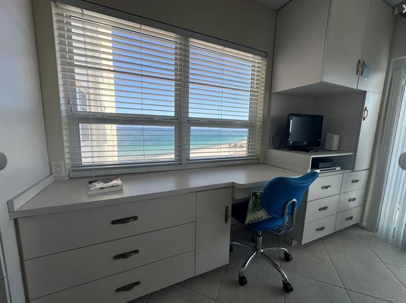 Image 9 of 24 For 6000 Ocean Blvd  9e