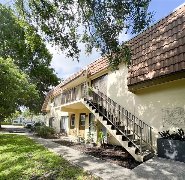 Image 5 of 15 For 11626 Royal Palm Blvd  11626