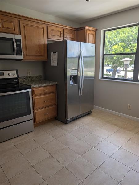 Image 8 of 29 For 11256 Taft St  11256