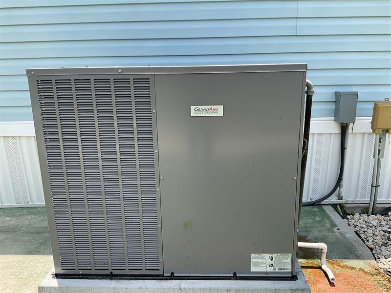 Image 13 of 67 For 2128 32nd St