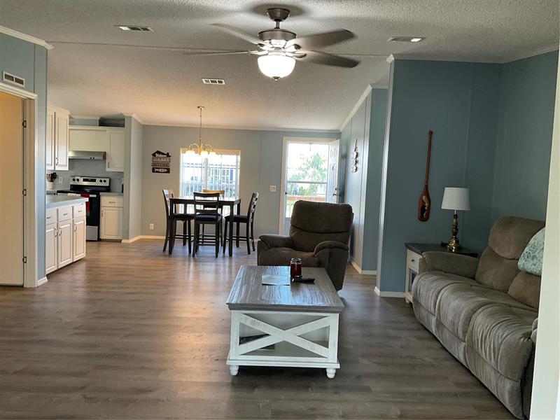 Image 21 of 67 For 2128 32nd St