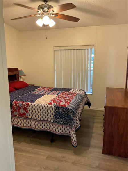 Image 29 of 67 For 2128 32nd St