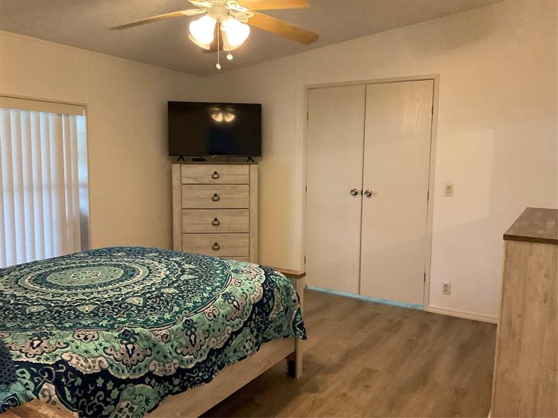 Image 43 of 67 For 2128 32nd St