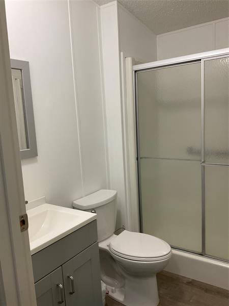 Image 54 of 67 For 2128 32nd St