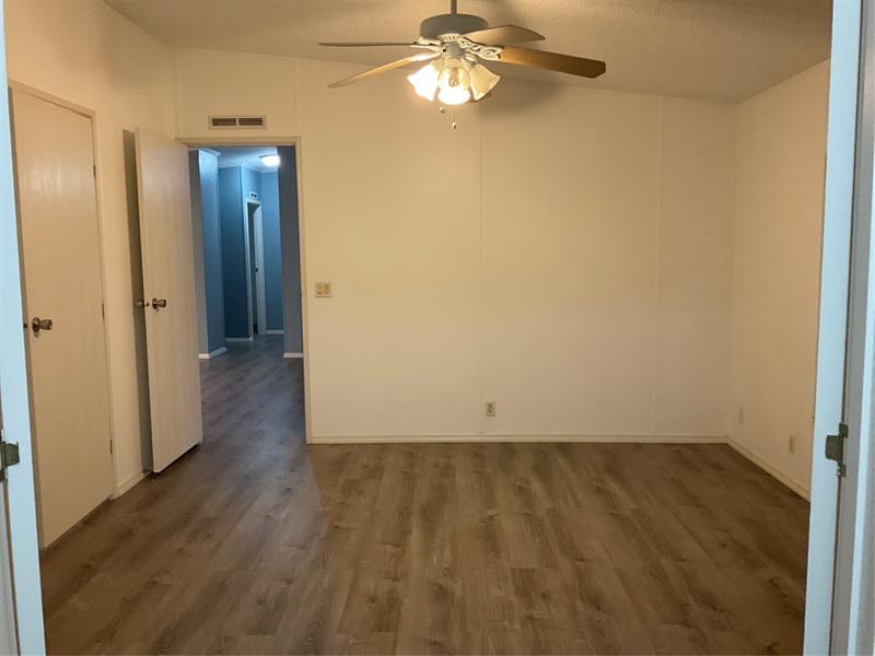 Image 61 of 67 For 2128 32nd St