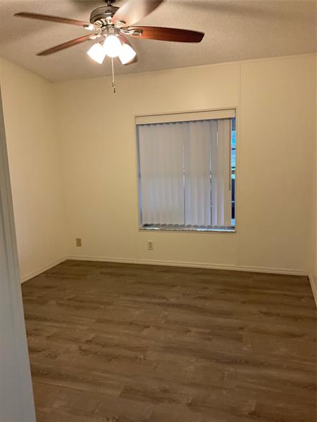 Image 62 of 67 For 2128 32nd St