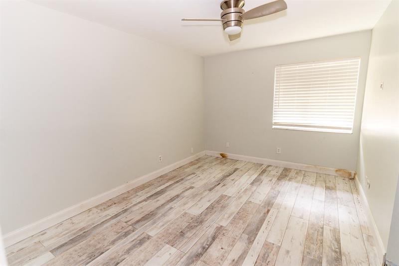 Image 12 of 16 For 5449 56th Ct
