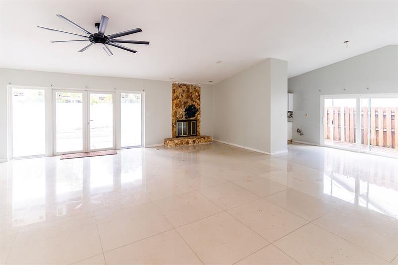Image 4 of 16 For 5449 56th Ct