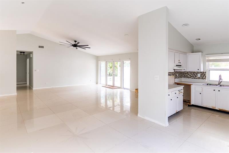 Image 5 of 16 For 5449 56th Ct