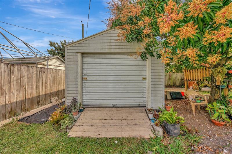 Image 6 of 15 For 1710 9th St  