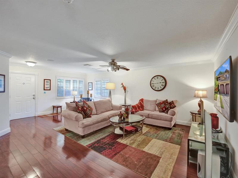 Image 11 of 43 For 9113 Vineyard Lake Dr