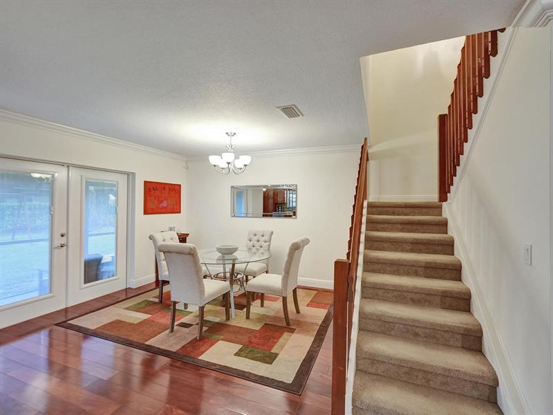 Image 13 of 43 For 9113 Vineyard Lake Dr