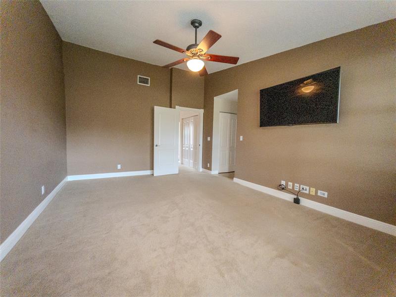 Image 24 of 43 For 9113 Vineyard Lake Dr