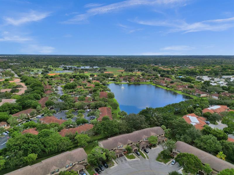 Image 43 of 43 For 9113 Vineyard Lake Dr
