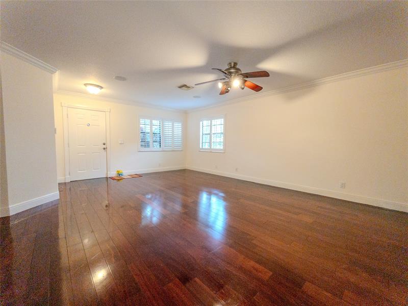 Image 9 of 43 For 9113 Vineyard Lake Dr