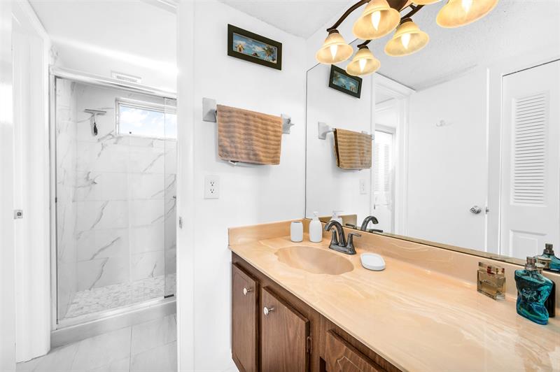 Image 16 of 39 For 6071 61  207