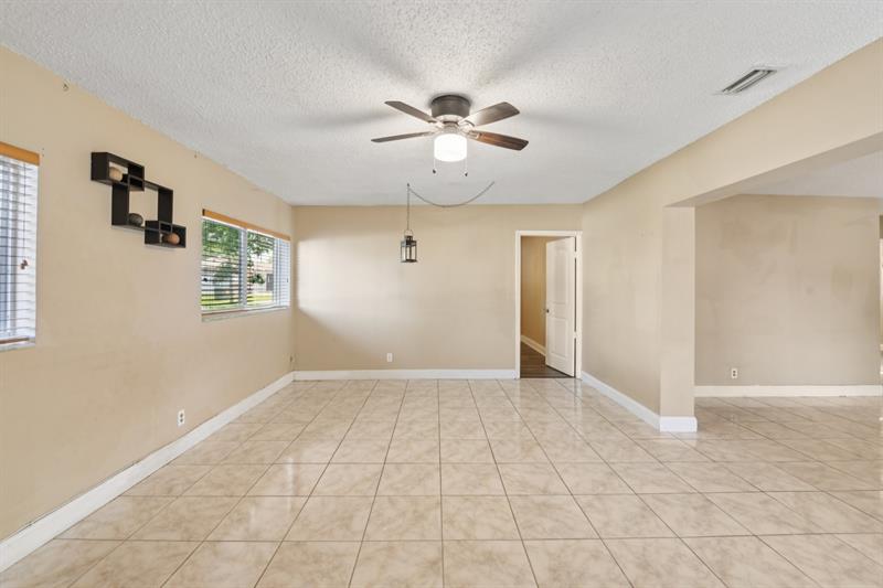 Image 10 of 28 For 1520 47th Ter