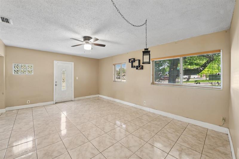 Image 6 of 28 For 1520 47th Ter