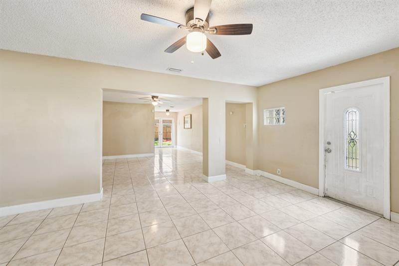 Image 9 of 28 For 1520 47th Ter