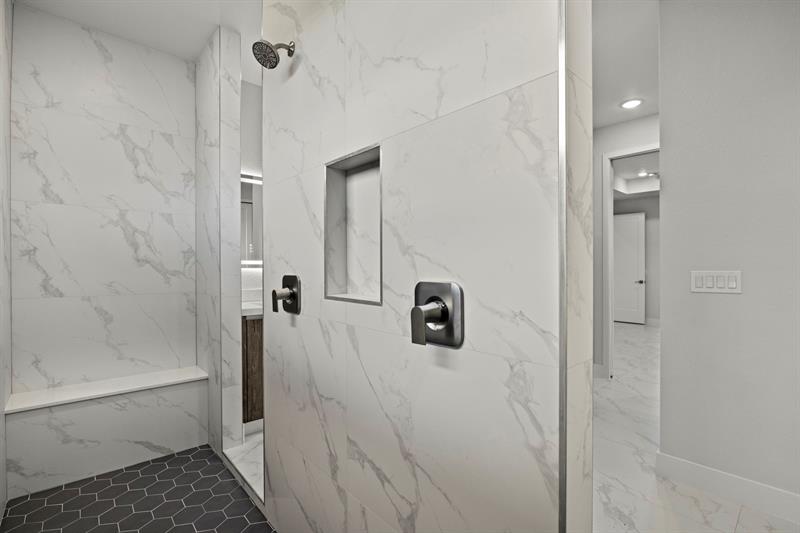 Image 16 of 41 For 10123 Boylston Street
