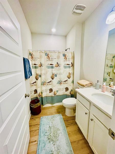 Image 24 of 30 For 427 Sea Grove