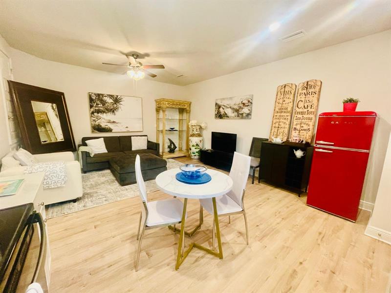 Image 6 of 30 For 427 Sea Grove