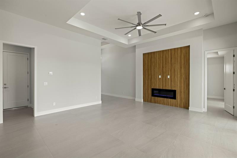 Image 5 of 40 For 14431 Artesia Avenue