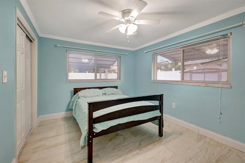 Image 31 of 52 For 1506 3rd Ave