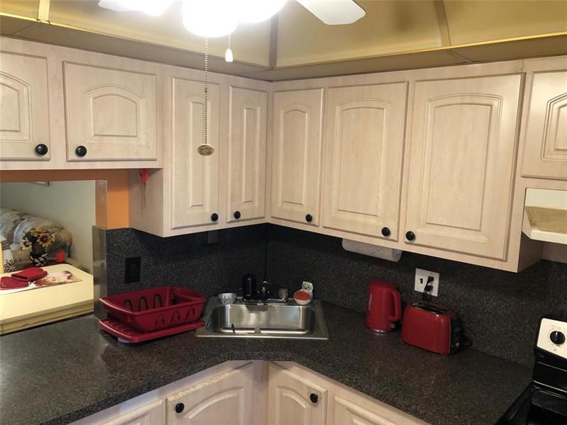 Image 6 of 19 For 6161 57th Ct  204